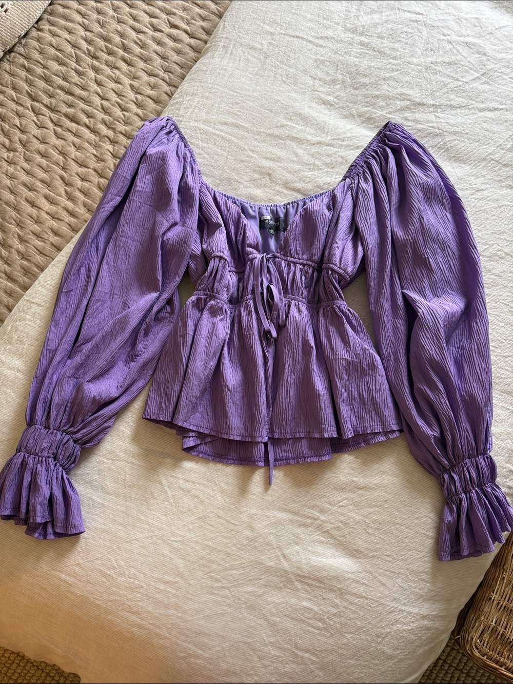 4SI3NNA Lavender Puff-Sleeve Tie-Front Blouse